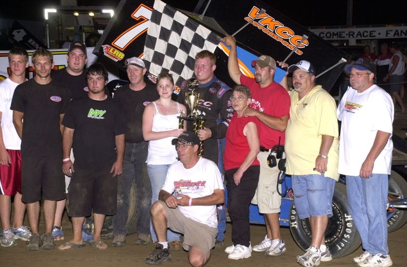 Jesse Hockett raced from the tail of the field to win Sunday night's Winged Outlaw Warriors Clyde Wood Memorial event at Double X Speedway in California, MO.