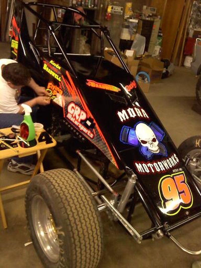 Applying graphics to Kevin Bradwell's UMSS Traditional Sprint.