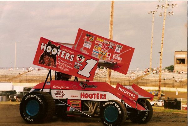 Sammy in the Hooters Entry