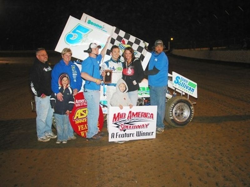 Gary Taylor picked off his second consecutive American Bank of Oklahoma ASCS Sooner Region feature win by topping Saturday night's 25-lap main event at Mid-America Speedway in South Coffeyville, OK.