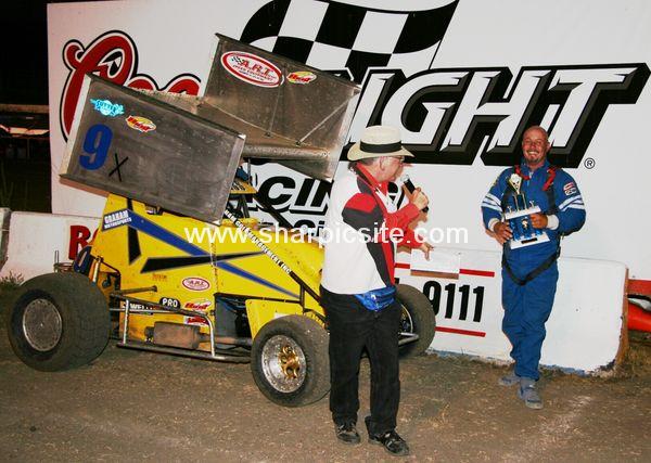 Chris Glass recieves his trophy for winning the Main Event @ Santa Maria,Ca. Jun